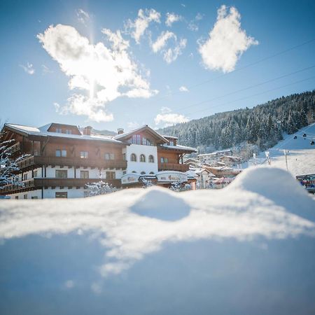 Alpines Gourmet Hotel Montanara Flachau Exterior foto