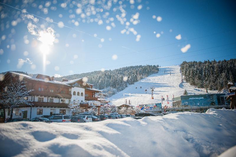 Alpines Gourmet Hotel Montanara Flachau Exterior foto